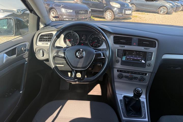 Sort VW Golf VII fra 2014