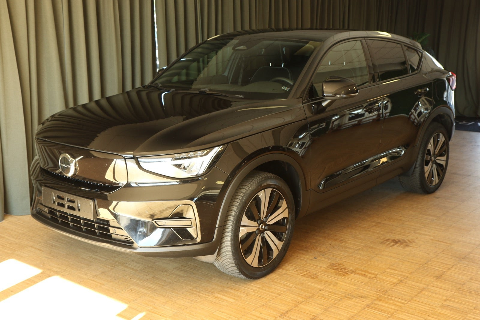 Grøn Volvo C40 fra 2023