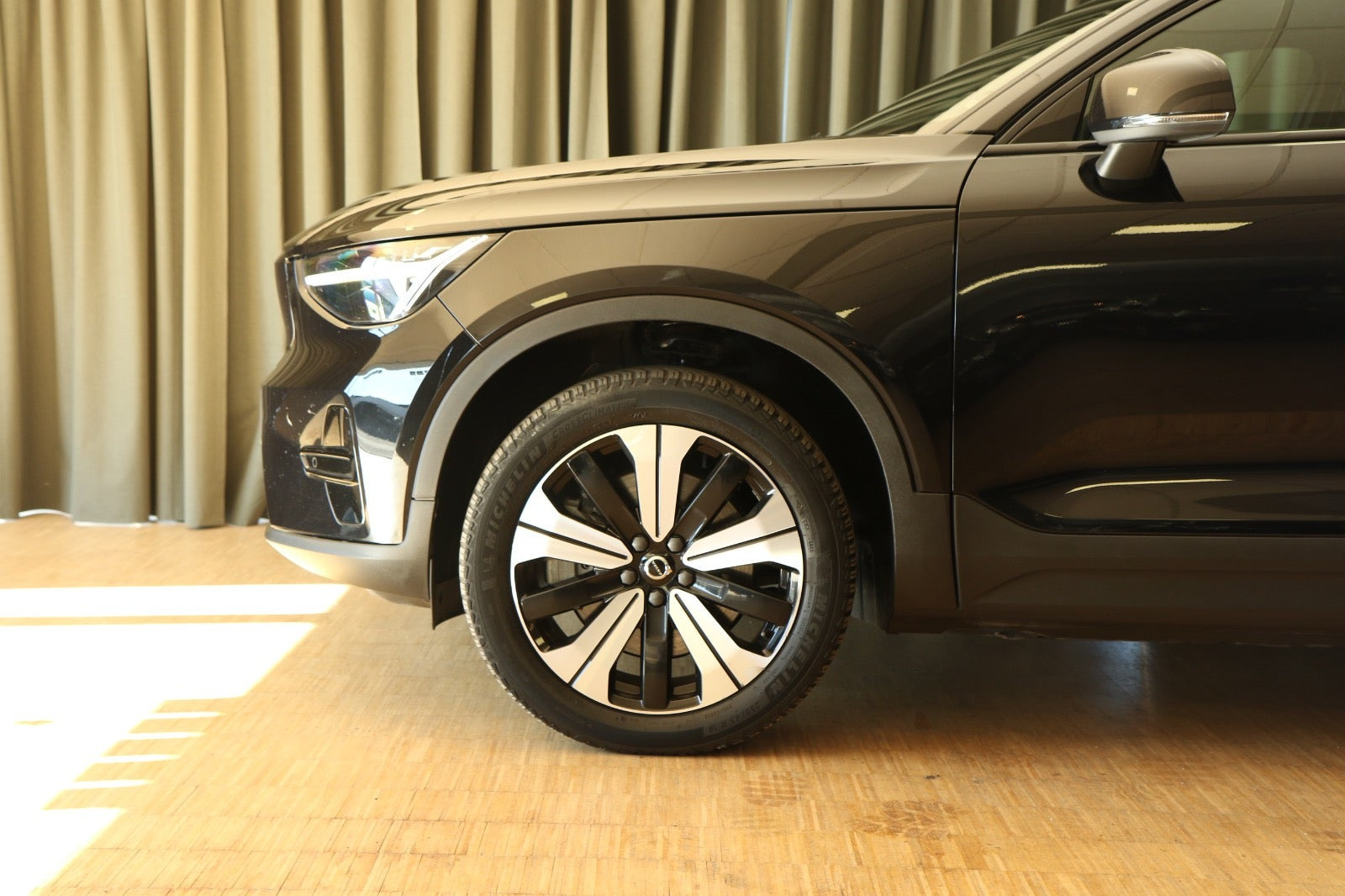 Grøn Volvo C40 fra 2023