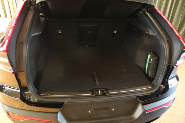 Grøn Volvo C40 fra 2023