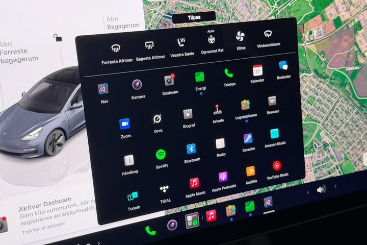 Hvid Tesla Model 3 fra 2023