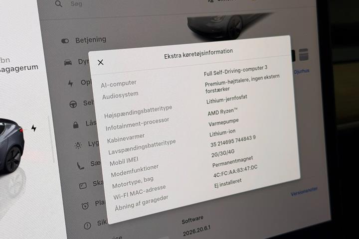 Hvid Tesla Model 3 fra 2023