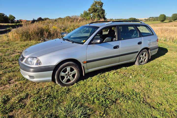 undefined Toyota Avensis fra 2002