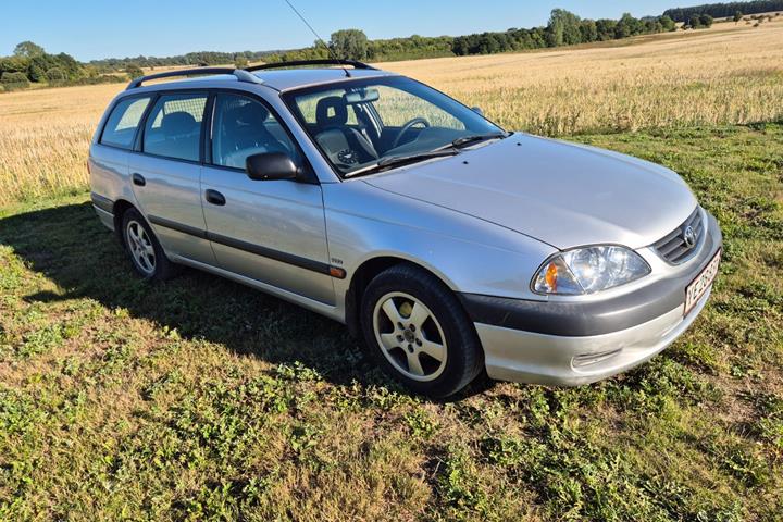 undefined Toyota Avensis fra 2002
