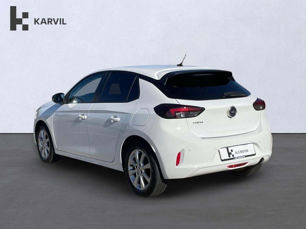 Hvid Opel Corsa fra 2023
