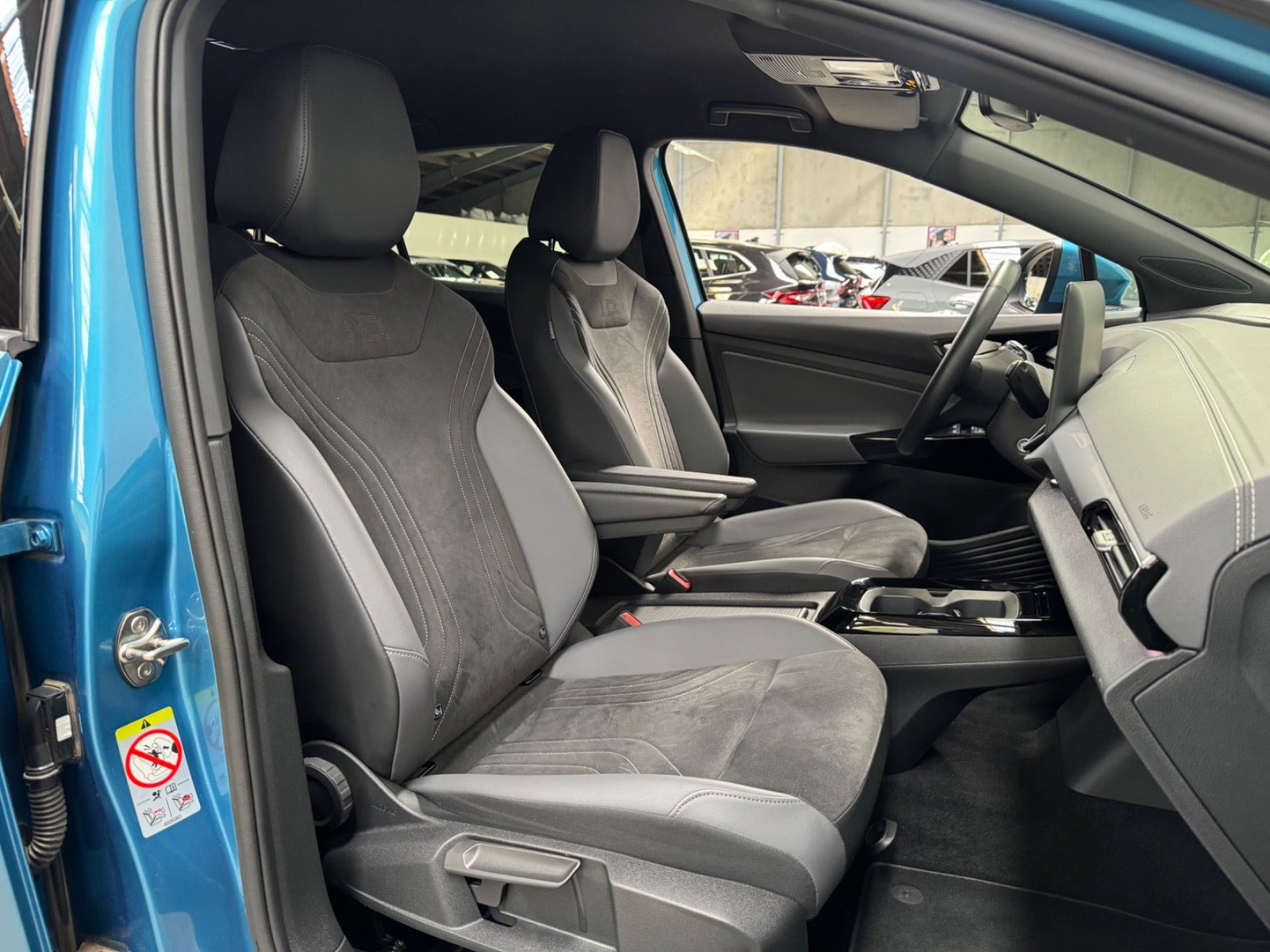 Blå VW ID.4 fra 2024