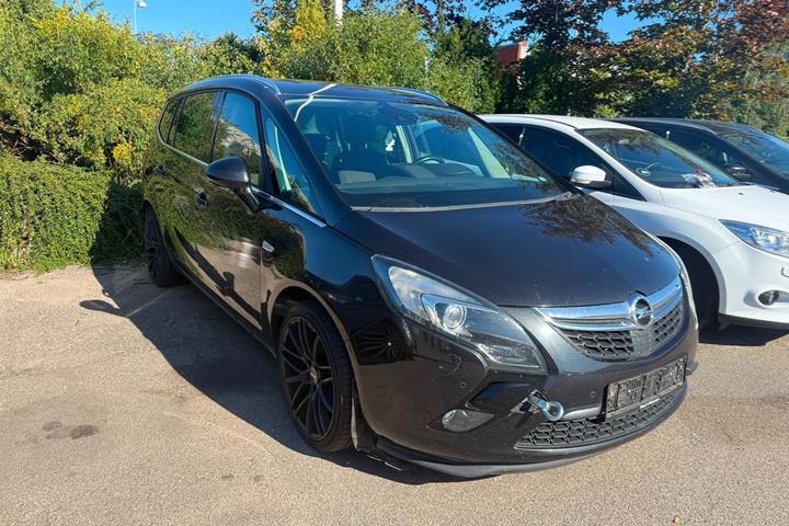 undefined Opel Zafira Tourer fra 2016