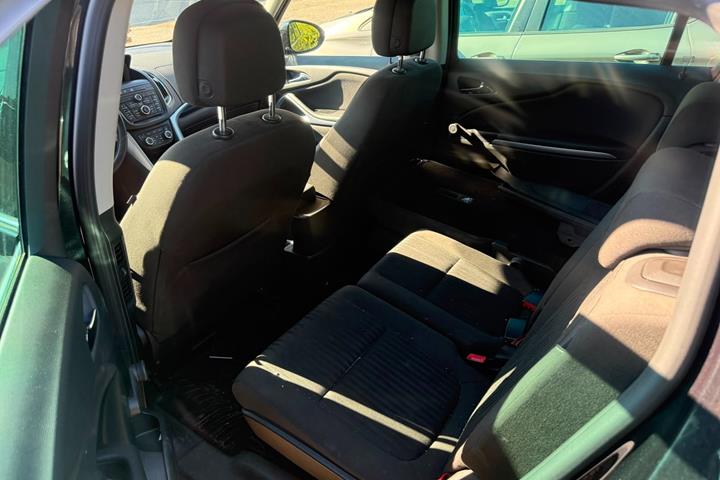 undefined Opel Zafira Tourer fra 2016