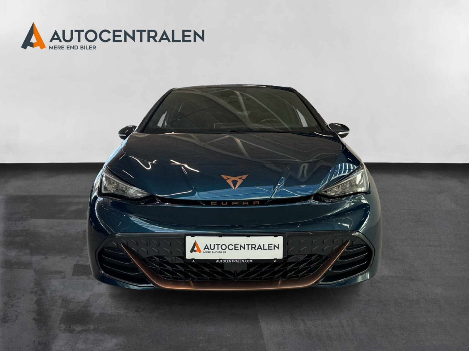 Blå Cupra Born fra 2022