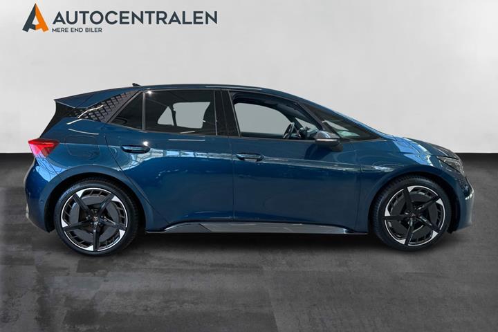 Blå Cupra Born fra 2022