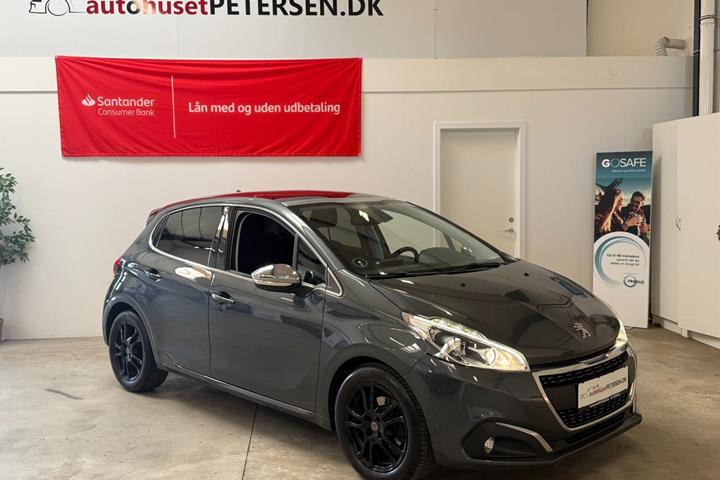 Sort Peugeot 208 fra 2017