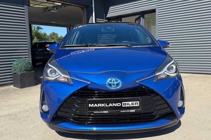 Blå Toyota Yaris fra 2018