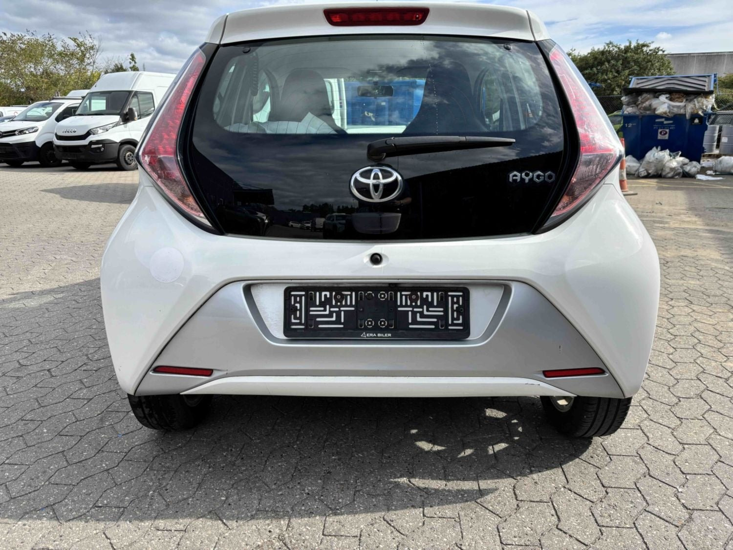 Hvid Toyota Aygo fra 2015