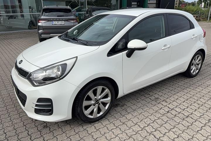 Hvid Kia Rio fra 2016