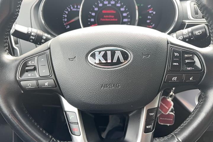 Hvid Kia Rio fra 2016