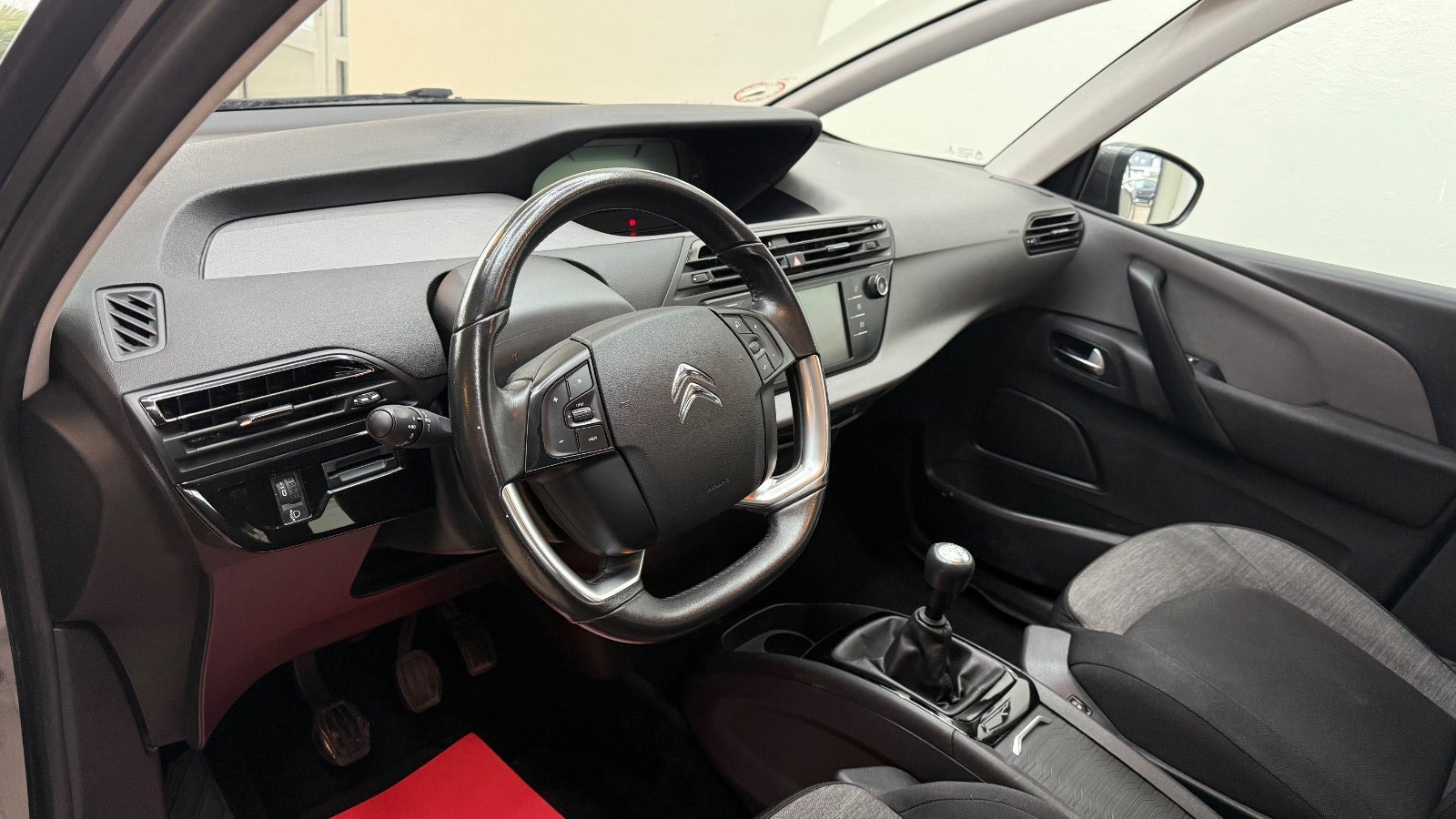 Grå Citroën Grand C4 SpaceTourer fra 2019