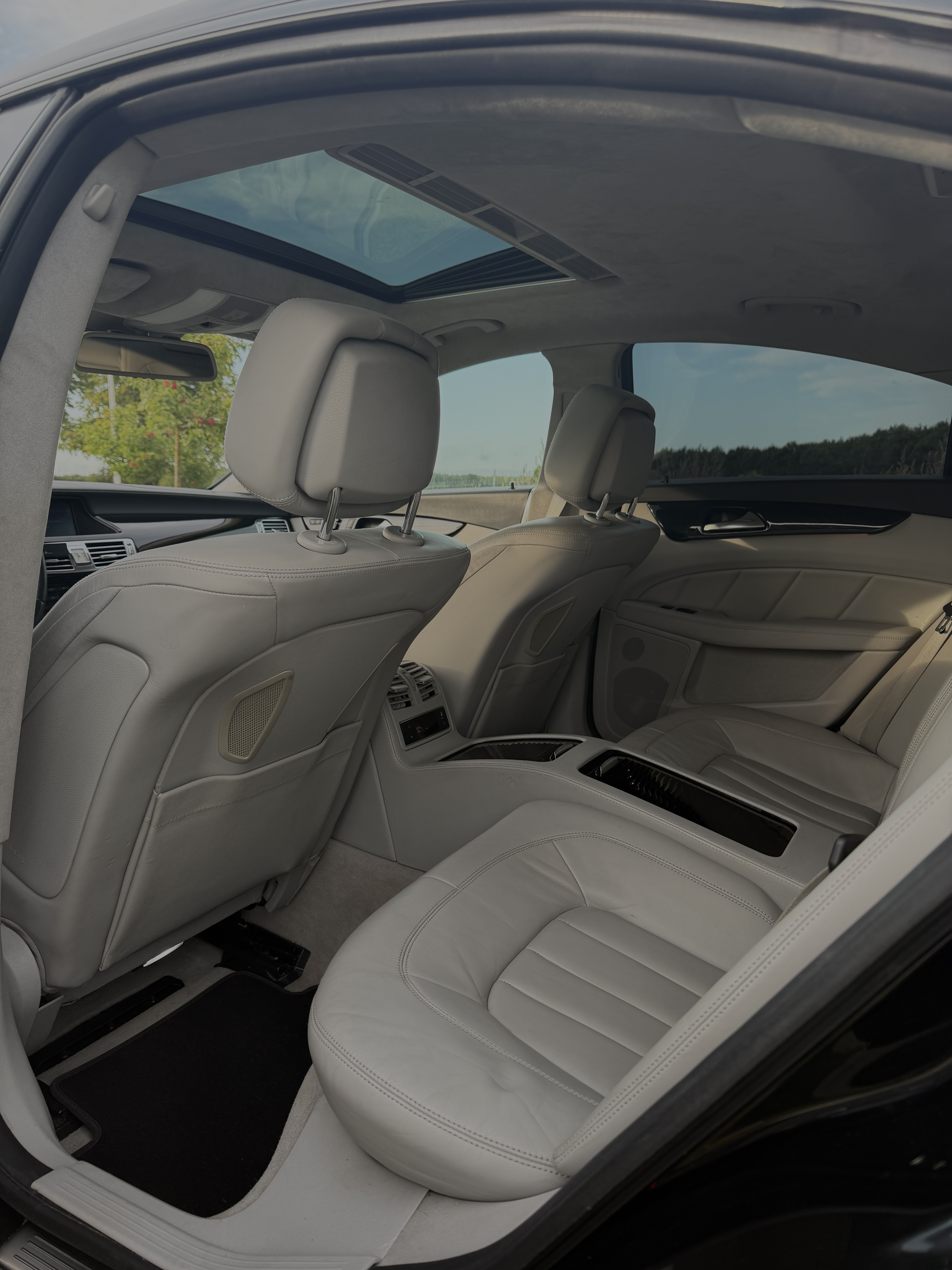 Sort Mercedes CLS500 fra 2012