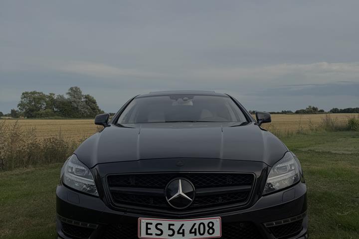Sort Mercedes CLS500 fra 2012