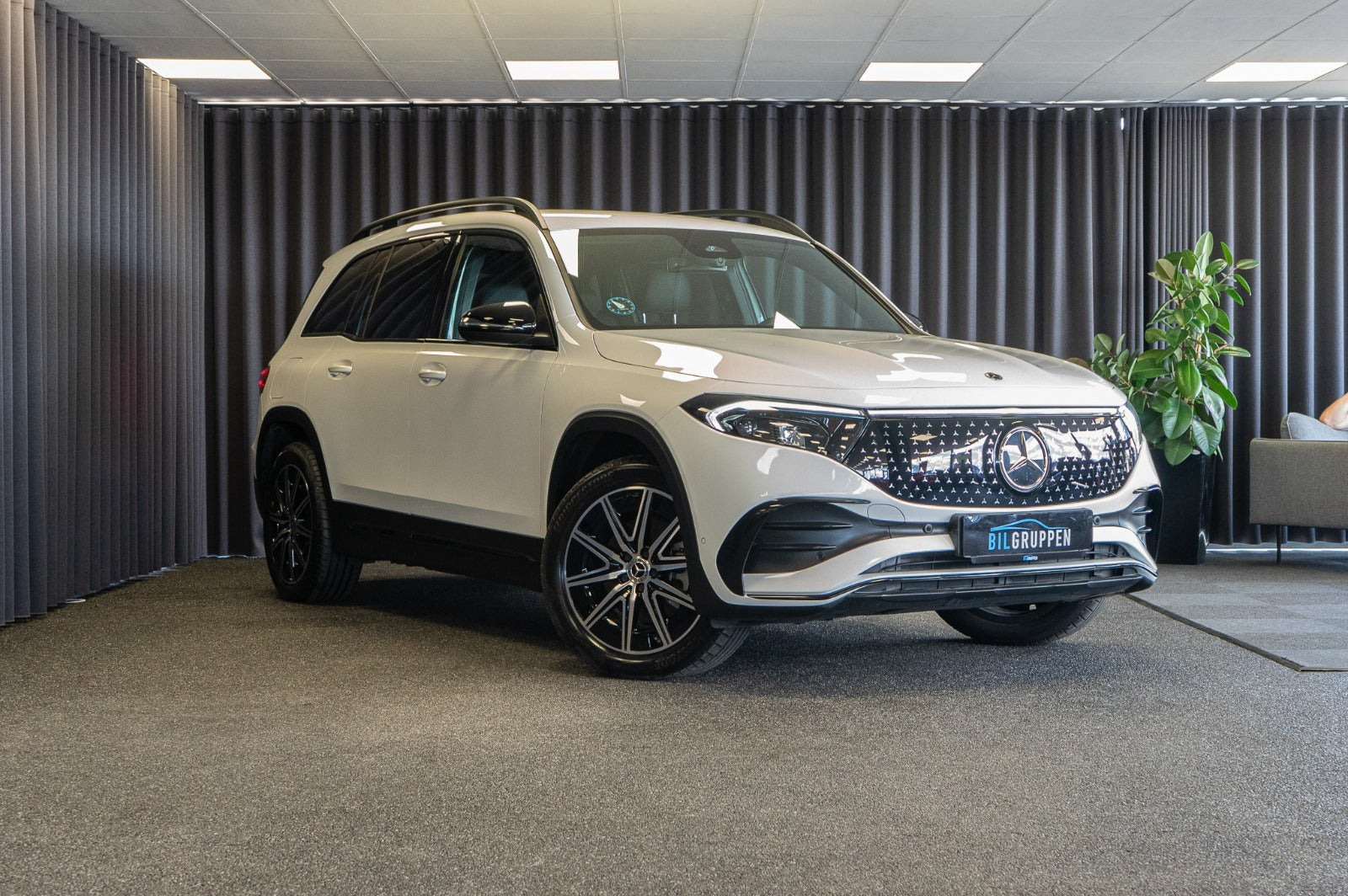 Mercedes EQB300 AMG Line 4Matic 7prs