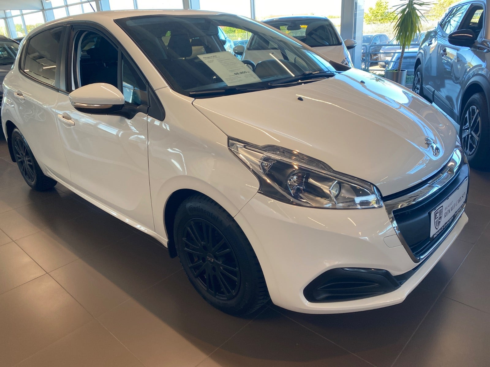 Hvid Peugeot 208 fra 2019
