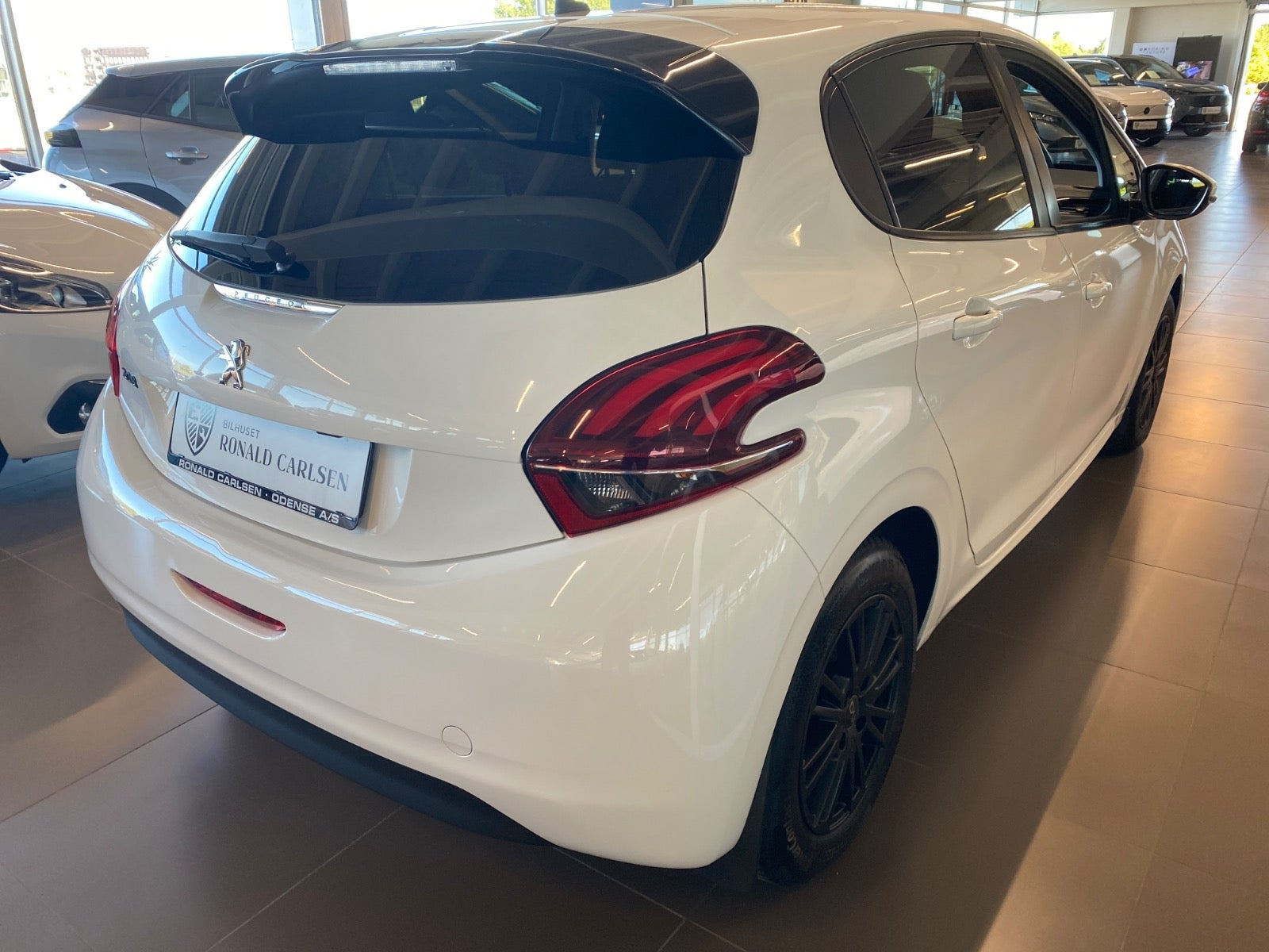 Hvid Peugeot 208 fra 2019