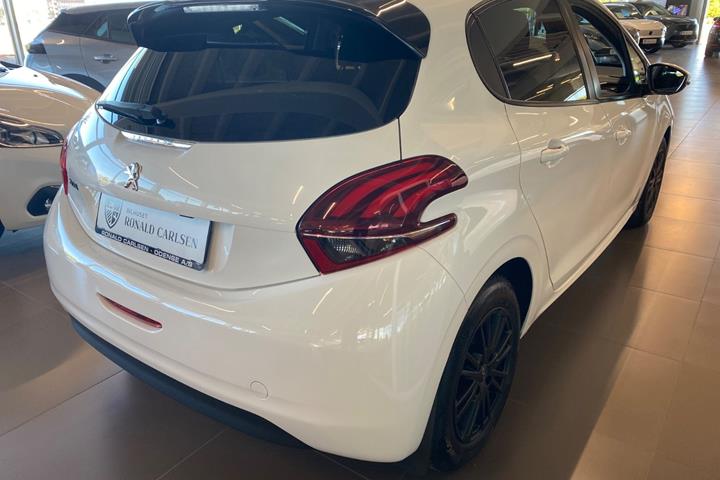 Hvid Peugeot 208 fra 2019