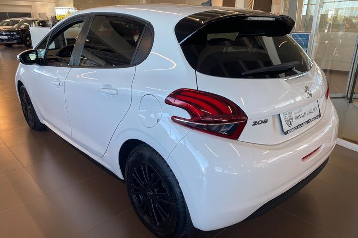 Hvid Peugeot 208 fra 2019