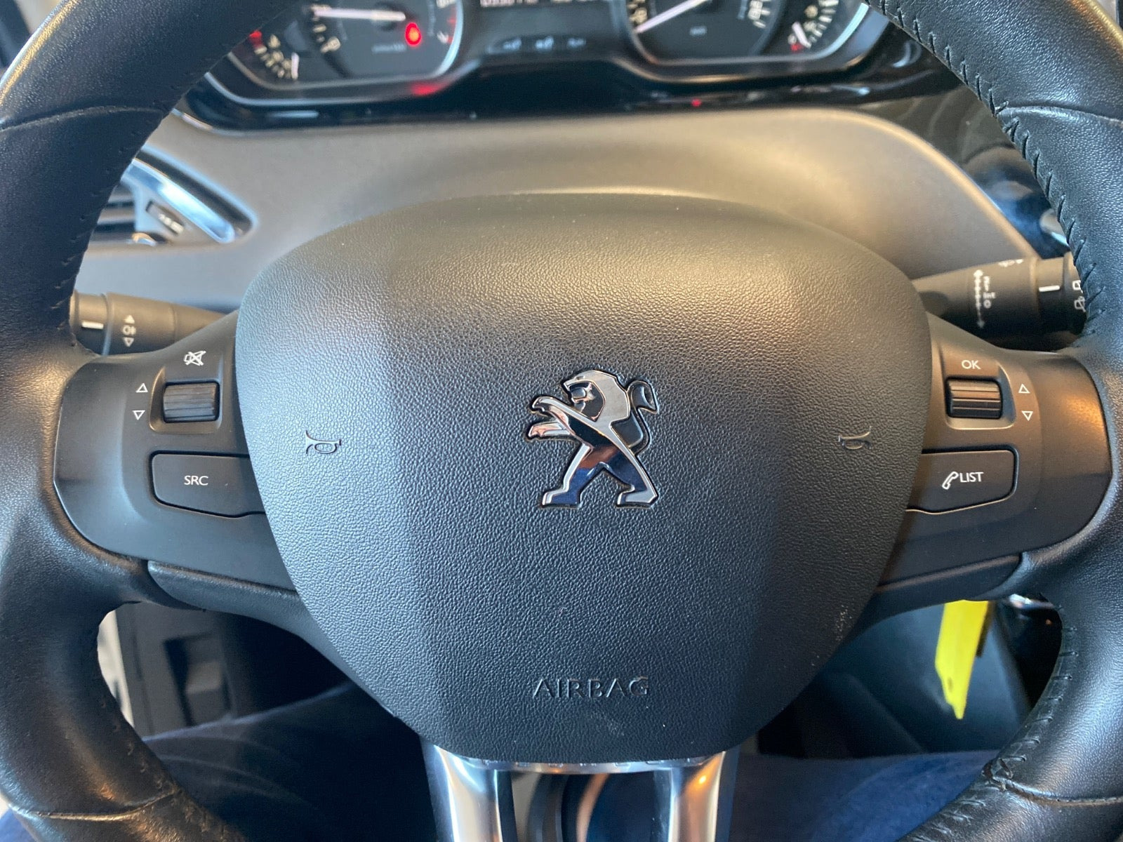 Hvid Peugeot 208 fra 2019