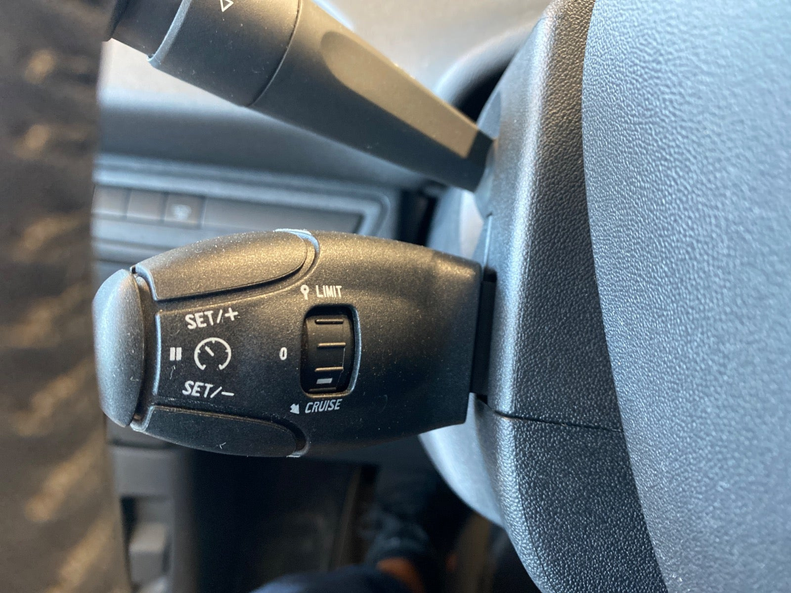 Hvid Peugeot 208 fra 2019