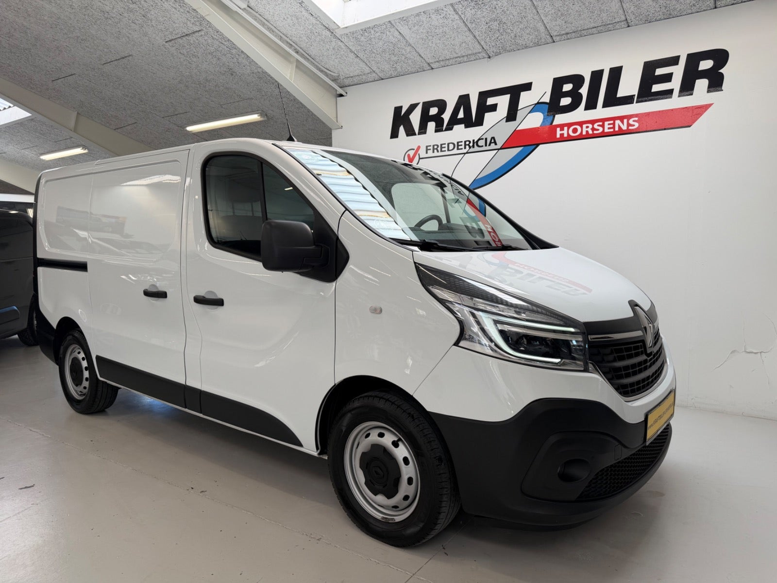 Renault Trafic T29 2,0 dCi 145 L1H1 EDC