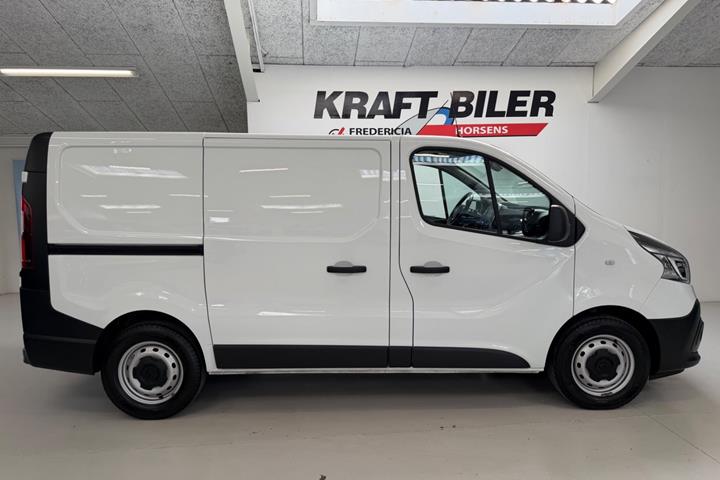 Hvid Renault Trafic T29 fra 2020