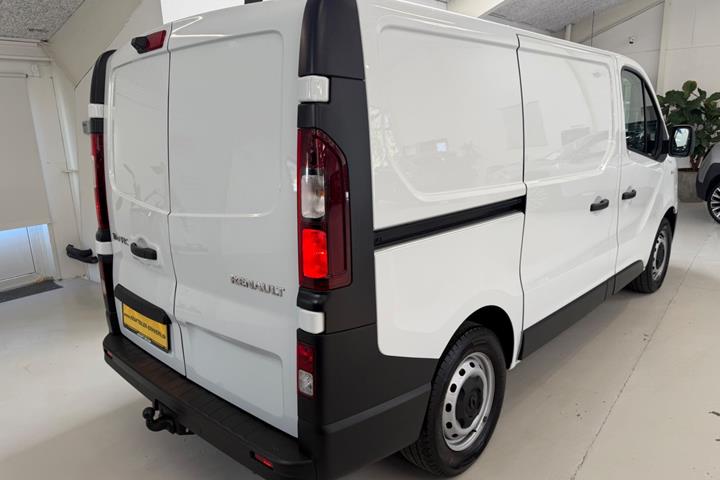 Hvid Renault Trafic T29 fra 2020