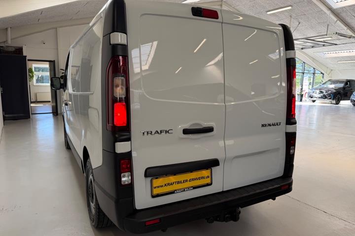 Hvid Renault Trafic T29 fra 2020