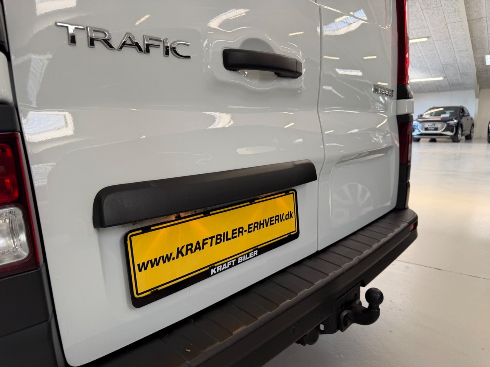 Hvid Renault Trafic T29 fra 2020