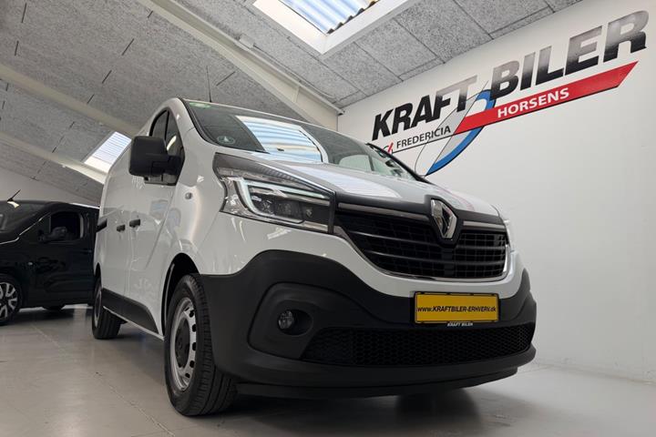 Hvid Renault Trafic T29 fra 2020