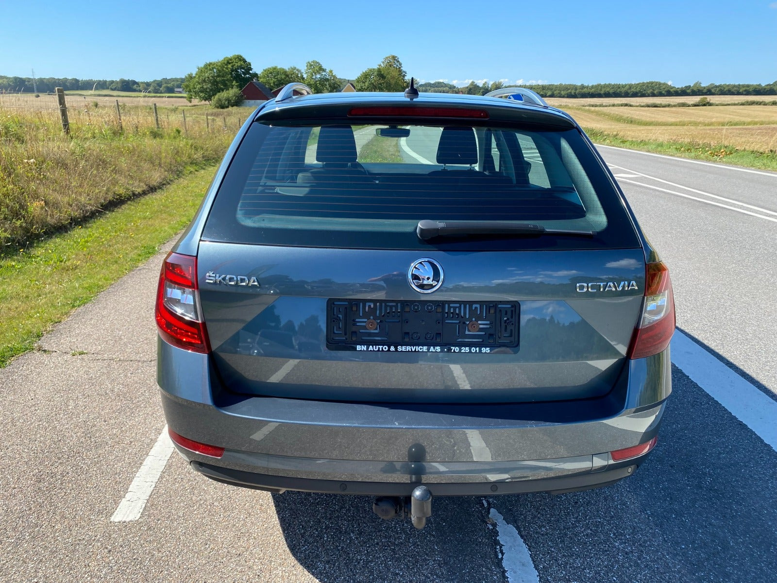 Grå Skoda Octavia fra 2020