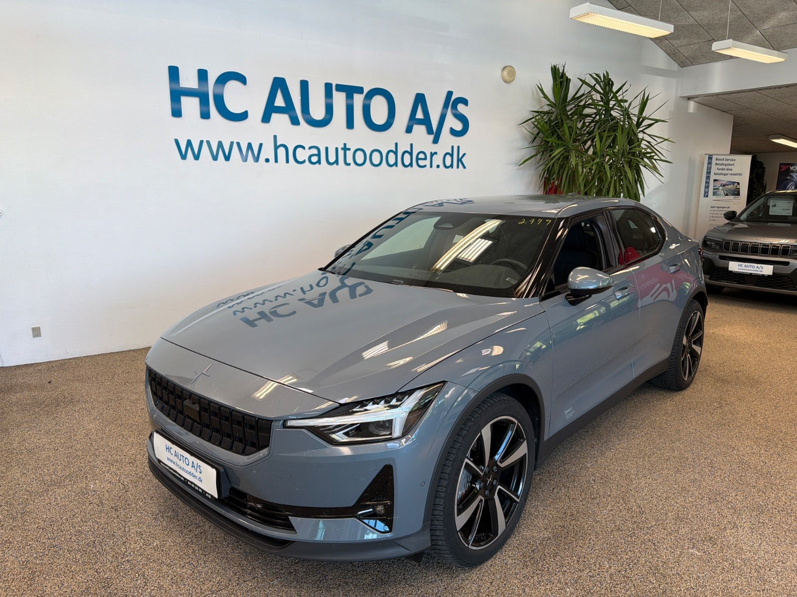 Grå Polestar 2 fra 2023