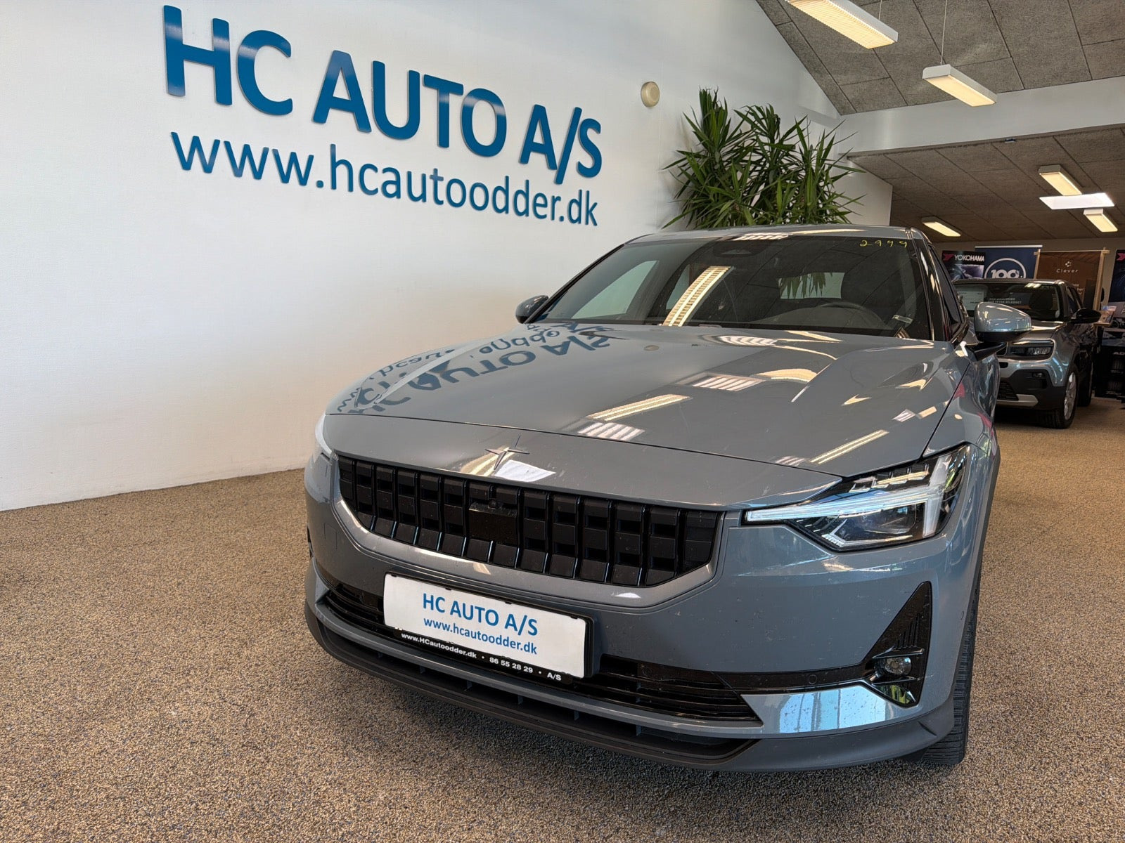 Grå Polestar 2 fra 2023