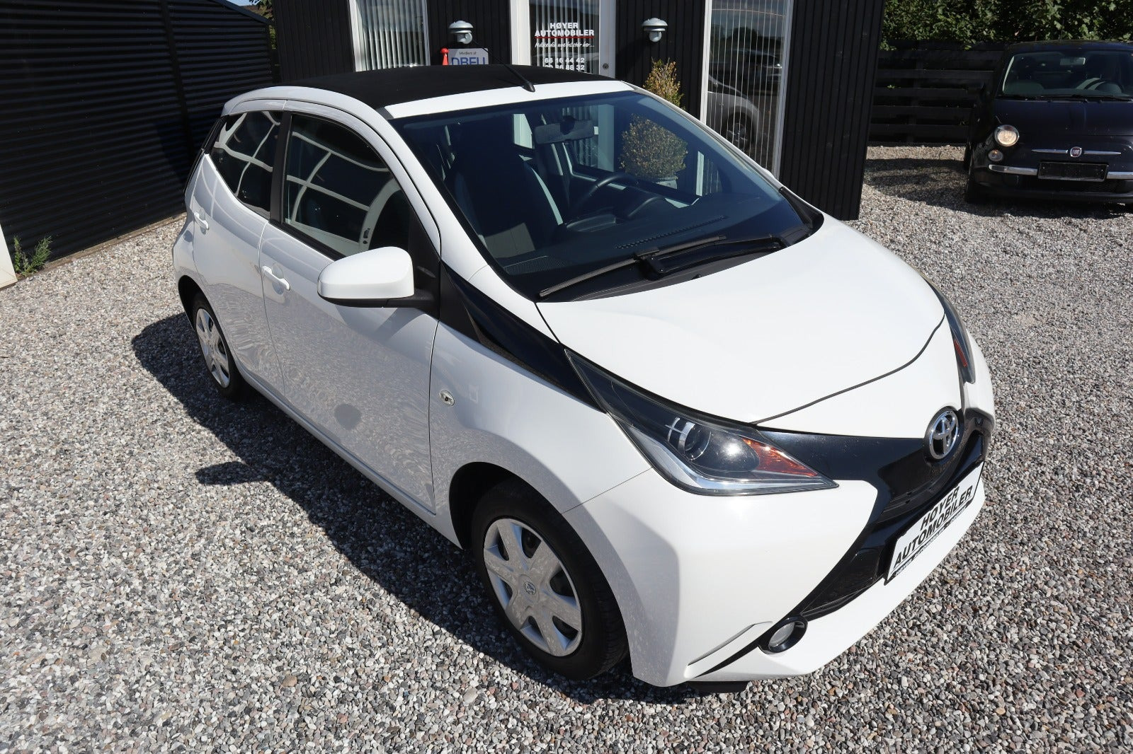 Hvid Toyota Aygo fra 2015