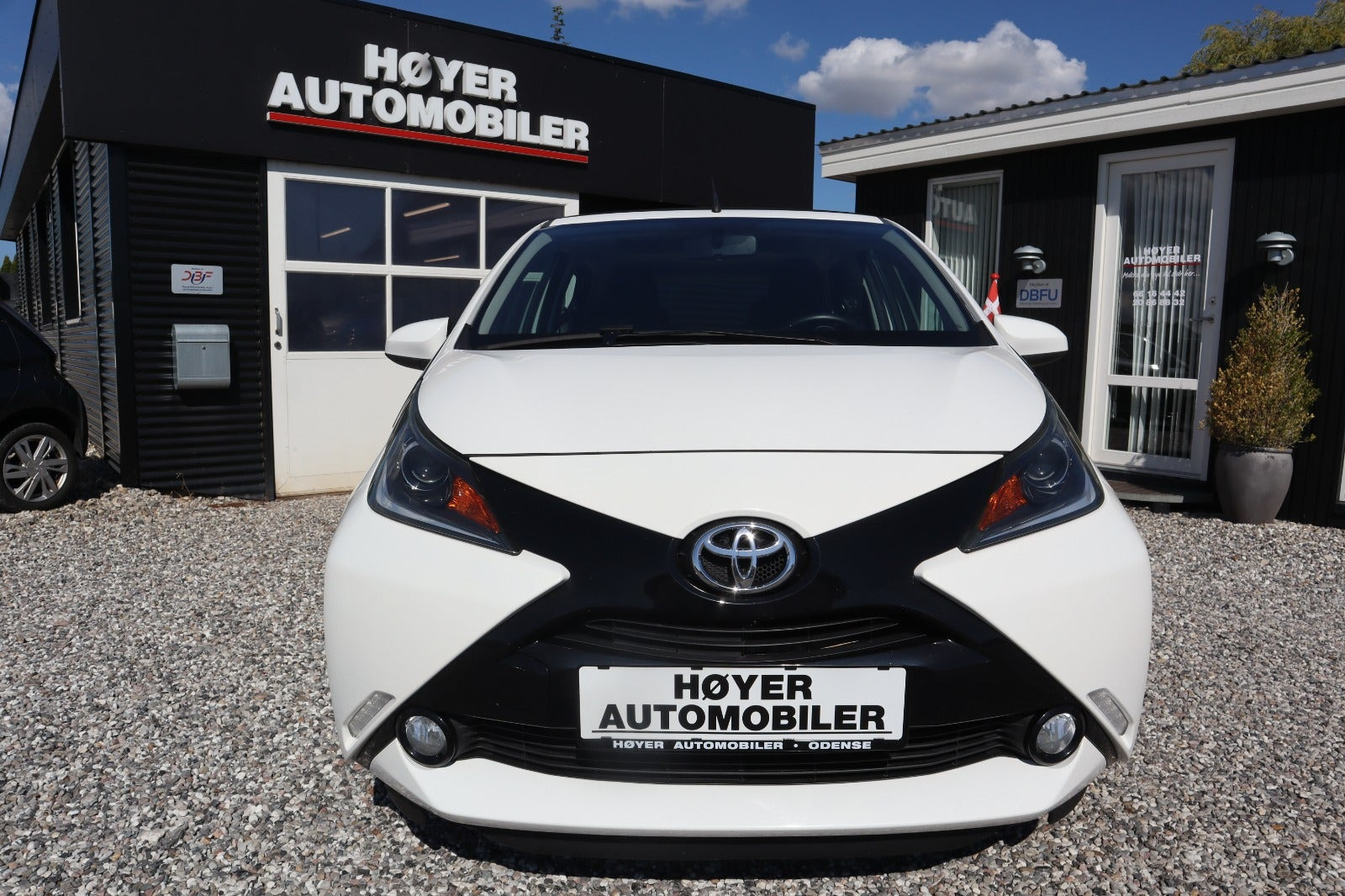 Hvid Toyota Aygo fra 2015