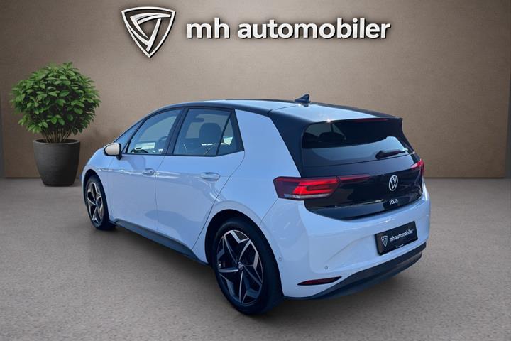 Hvid VW ID.3 fra 2023