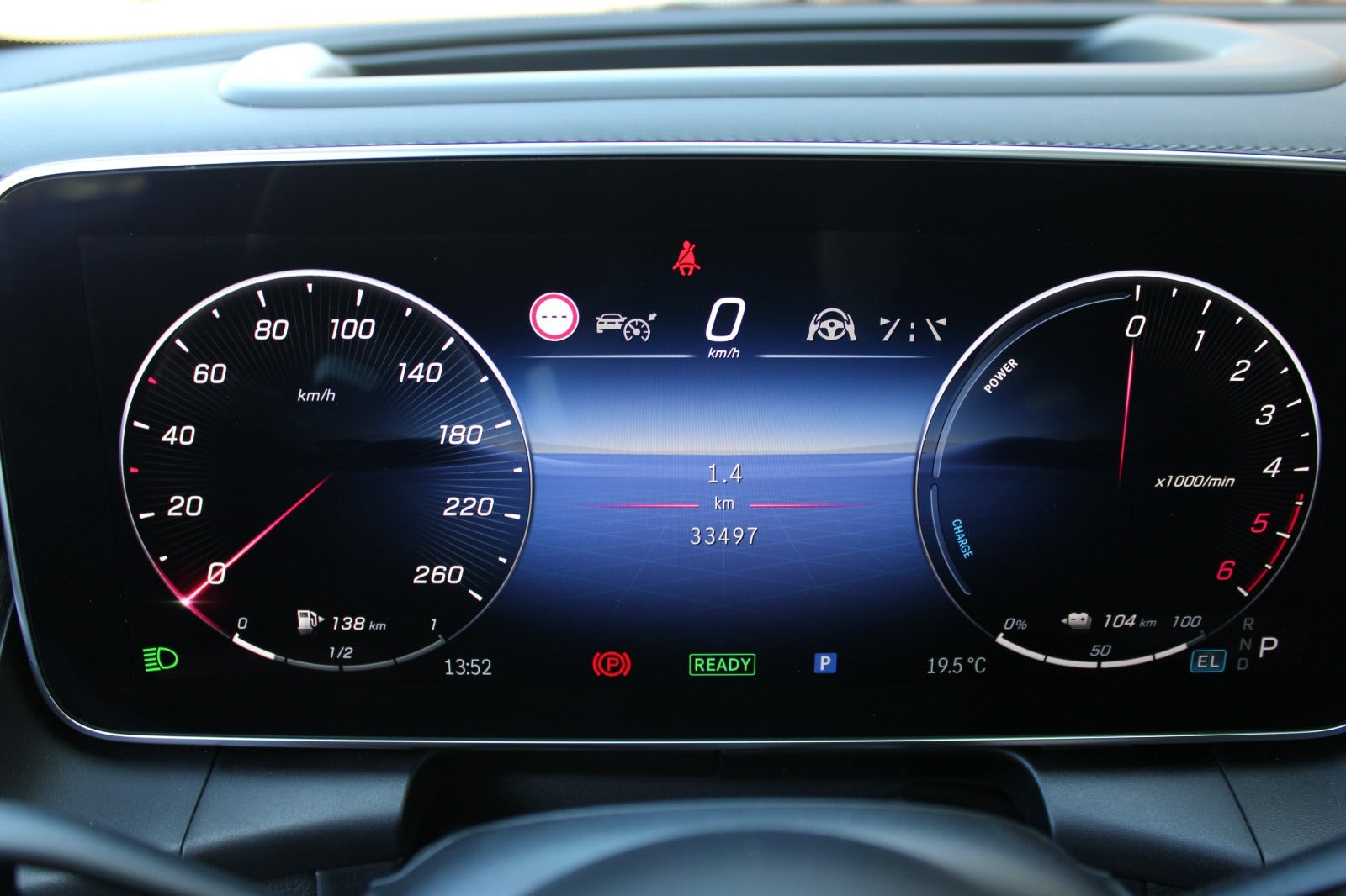 Sort Mercedes GLC300 de fra 2023