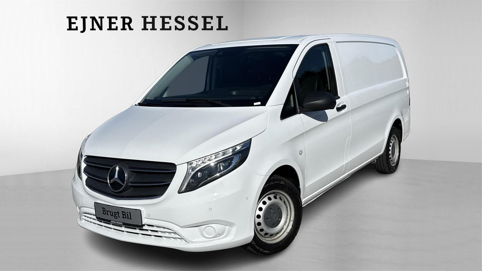 Hvid Mercedes Vito 114 fra 2022