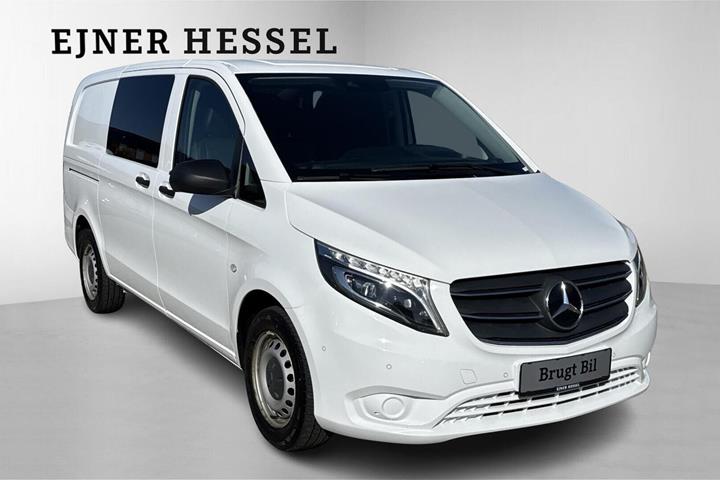 Hvid Mercedes Vito 114 fra 2022