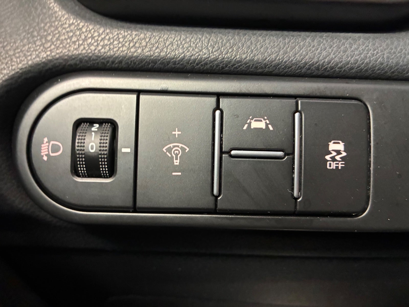 Blå Kia Ceed fra 2019