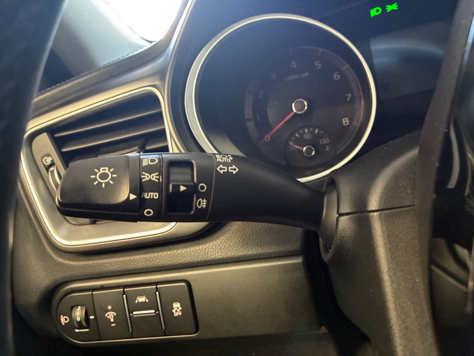 Blå Kia Ceed fra 2019