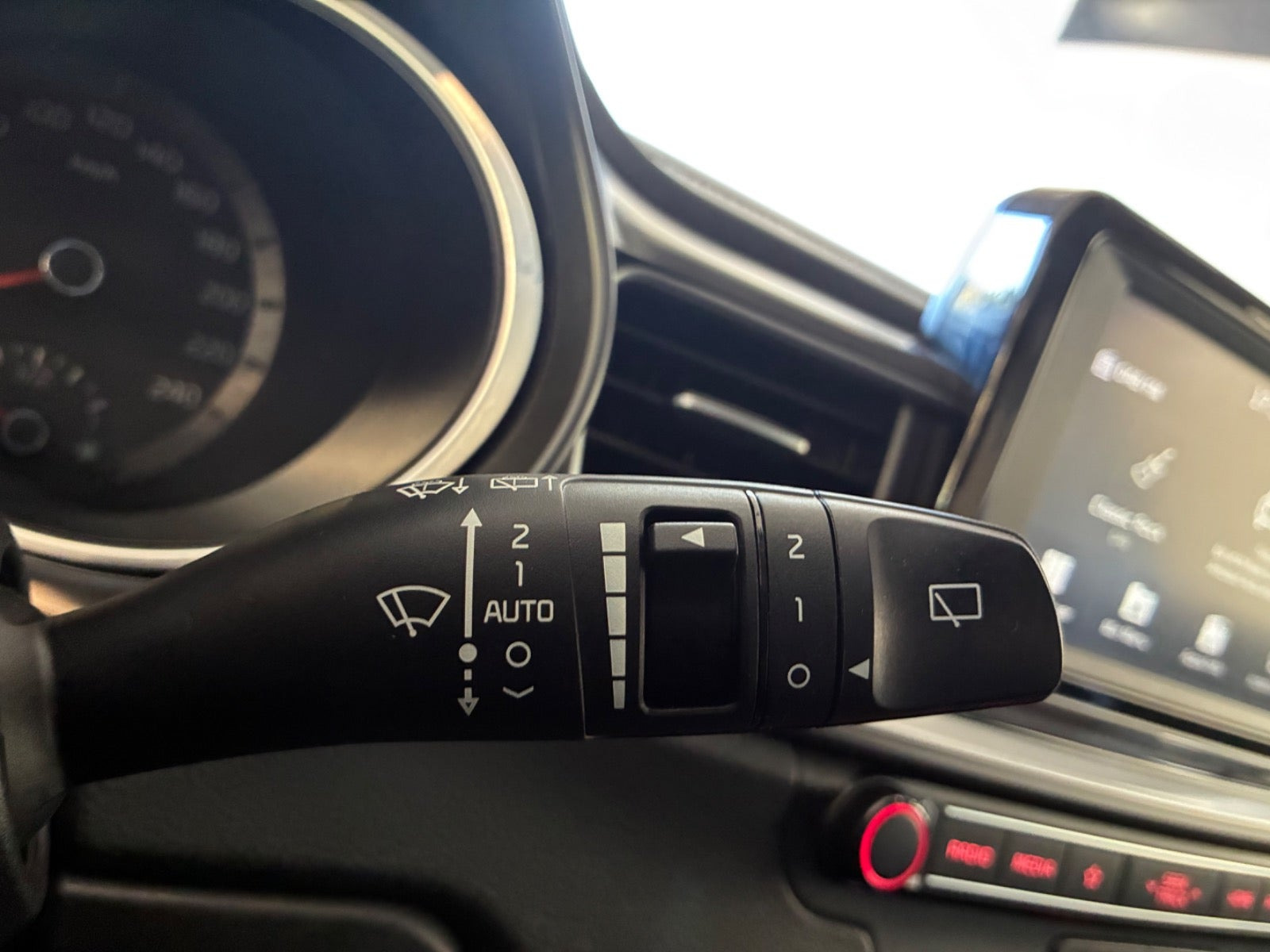 Blå Kia Ceed fra 2019