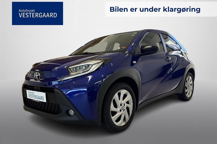 Blå Toyota Aygo X fra 2023
