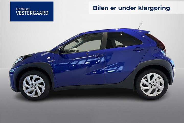 Blå Toyota Aygo X fra 2023