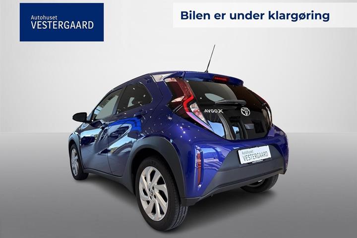 Blå Toyota Aygo X fra 2023